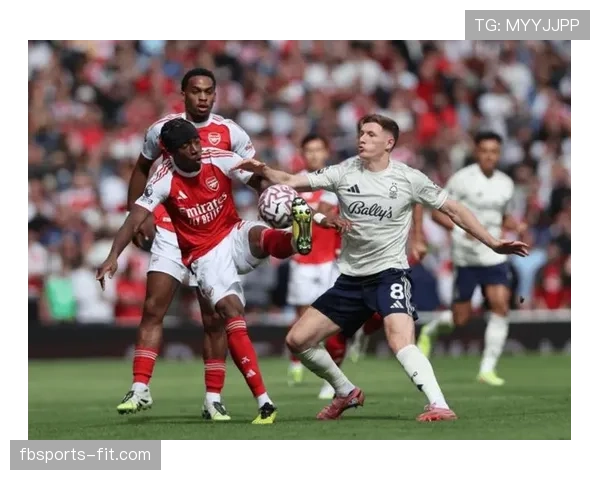 萨卡与姆巴佩：顶级边锋的进攻效率及战术角色对比