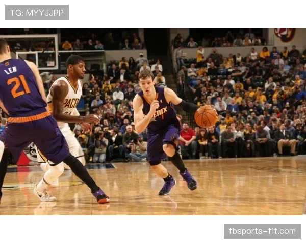 格兰杰无球跑动效率提升，改变步行者进攻结构