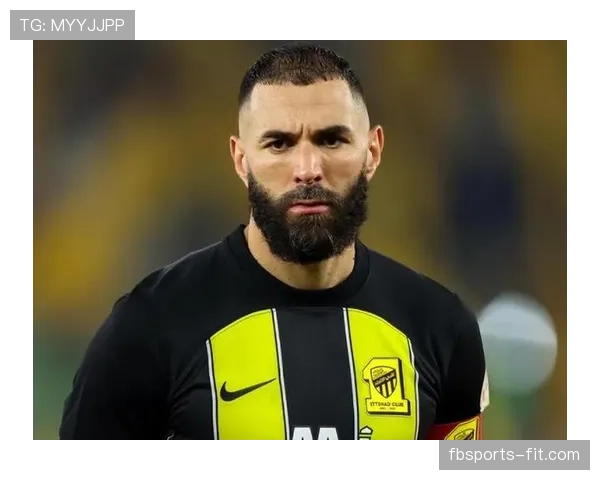 本泽马：从C罗配角到金球先生的迟到巅峰之路